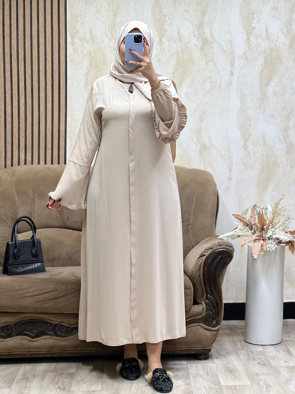 Abaya Sofia – Minimalisme & Manches Volantées